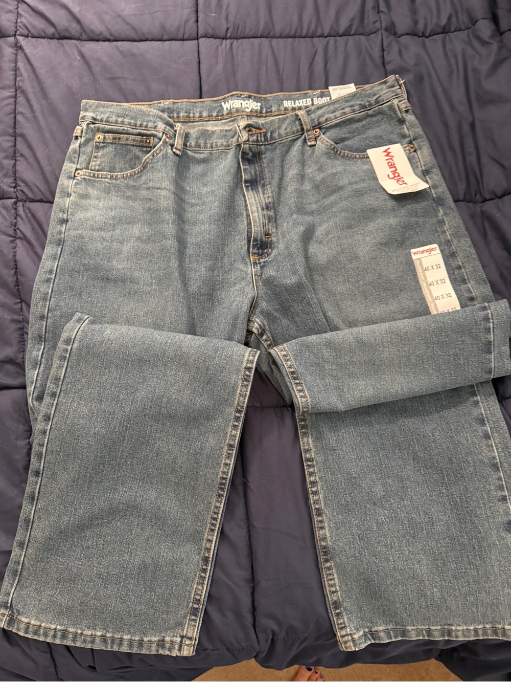 Wrangler Men's Relaxed Fit Blue Jeans 40x32